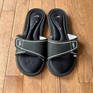 Nike Comfort Footbed Slides Sandals Women’s Size 8 Black